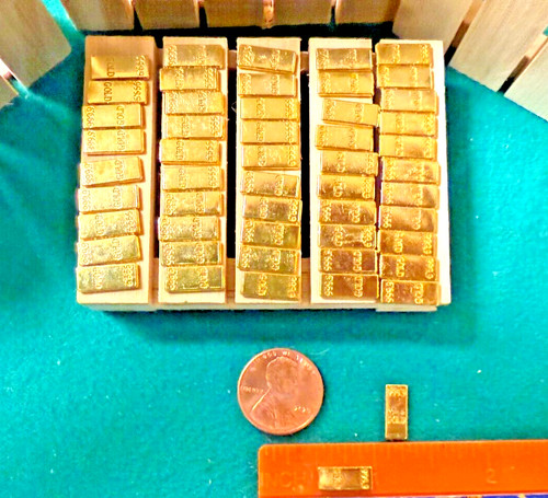 Pallet with teeny tiny - with,